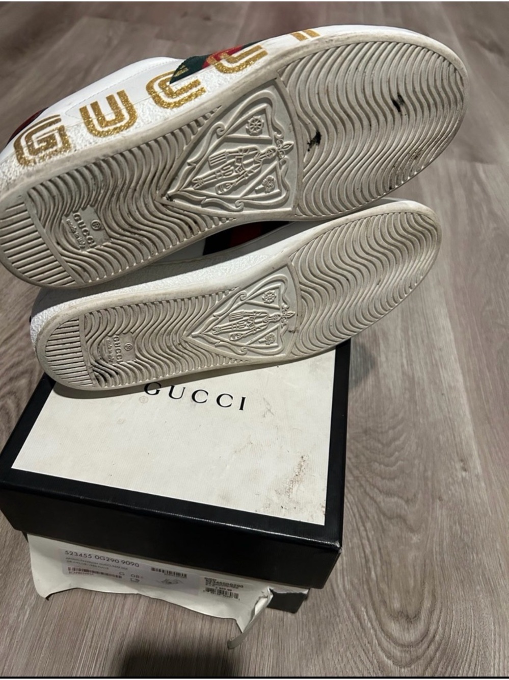 Gucci White Leather Sneakers with Red & Green Stripe and Gold Logo - Picture 8 of 11
